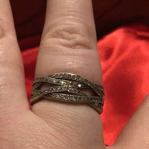 Silver and diamond chip ring, size 8